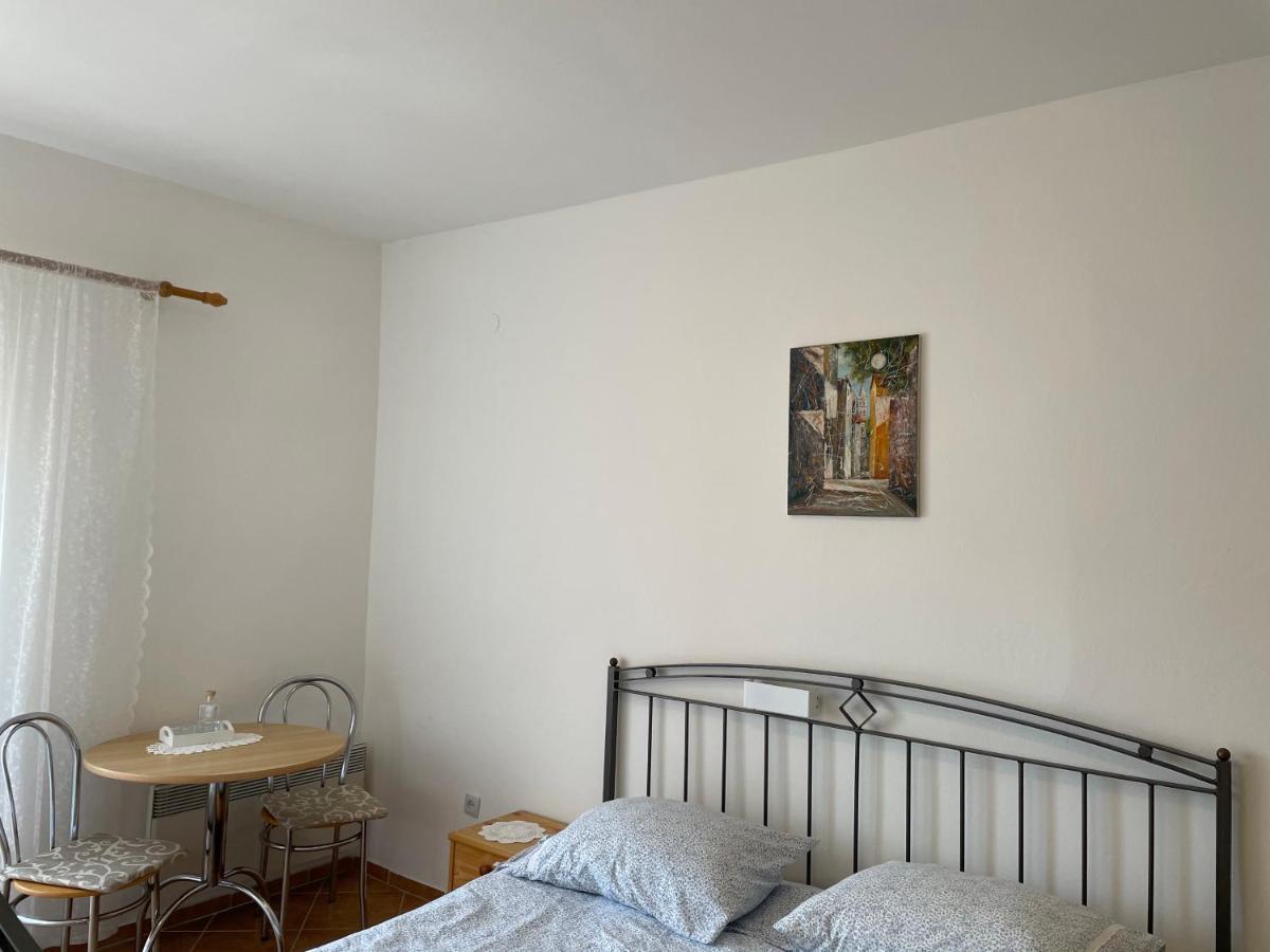 Guesthouse Tariba Supetarska Draga Ngoại thất bức ảnh