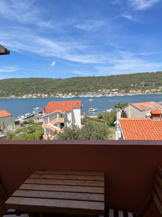 Guesthouse Tariba Supetarska Draga Ngoại thất bức ảnh