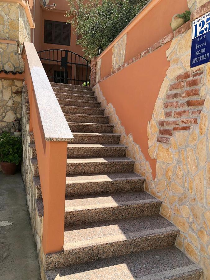 Guesthouse Tariba Supetarska Draga Ngoại thất bức ảnh