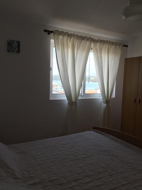 Guesthouse Tariba Supetarska Draga Ngoại thất bức ảnh