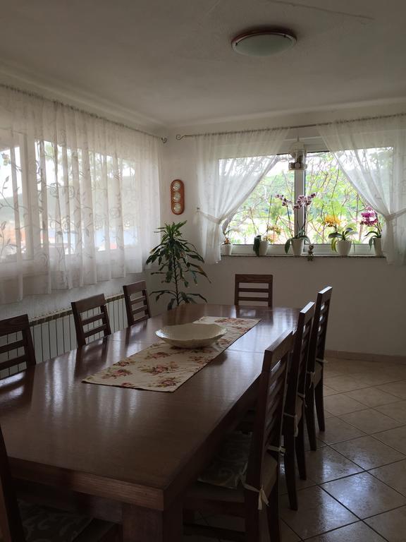 Guesthouse Tariba Supetarska Draga Ngoại thất bức ảnh