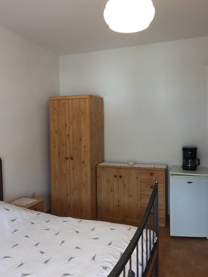 Guesthouse Tariba Supetarska Draga Ngoại thất bức ảnh