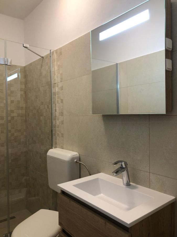 Guesthouse Tariba Supetarska Draga Ngoại thất bức ảnh